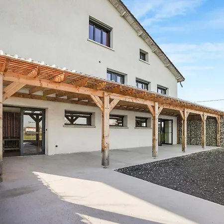 Grand - Sallle De Reception * Veauchette